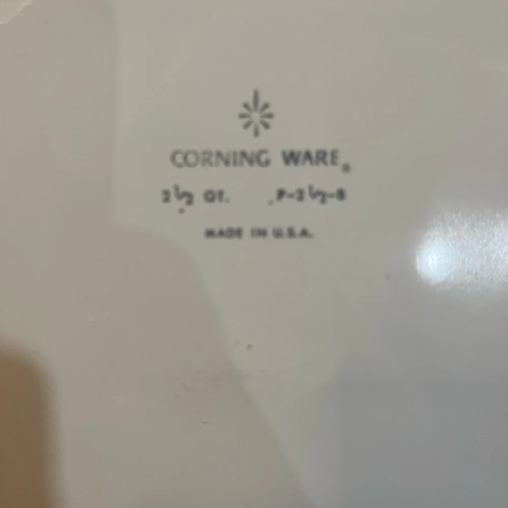 Vintage 1965 Corningware White Baking Dish with Blue Corn Flowers 2 1/2 QT